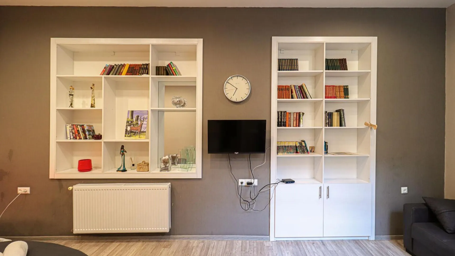 Central Tbilisi Apt Near Rustaveli Ave - By Wehost Apartament