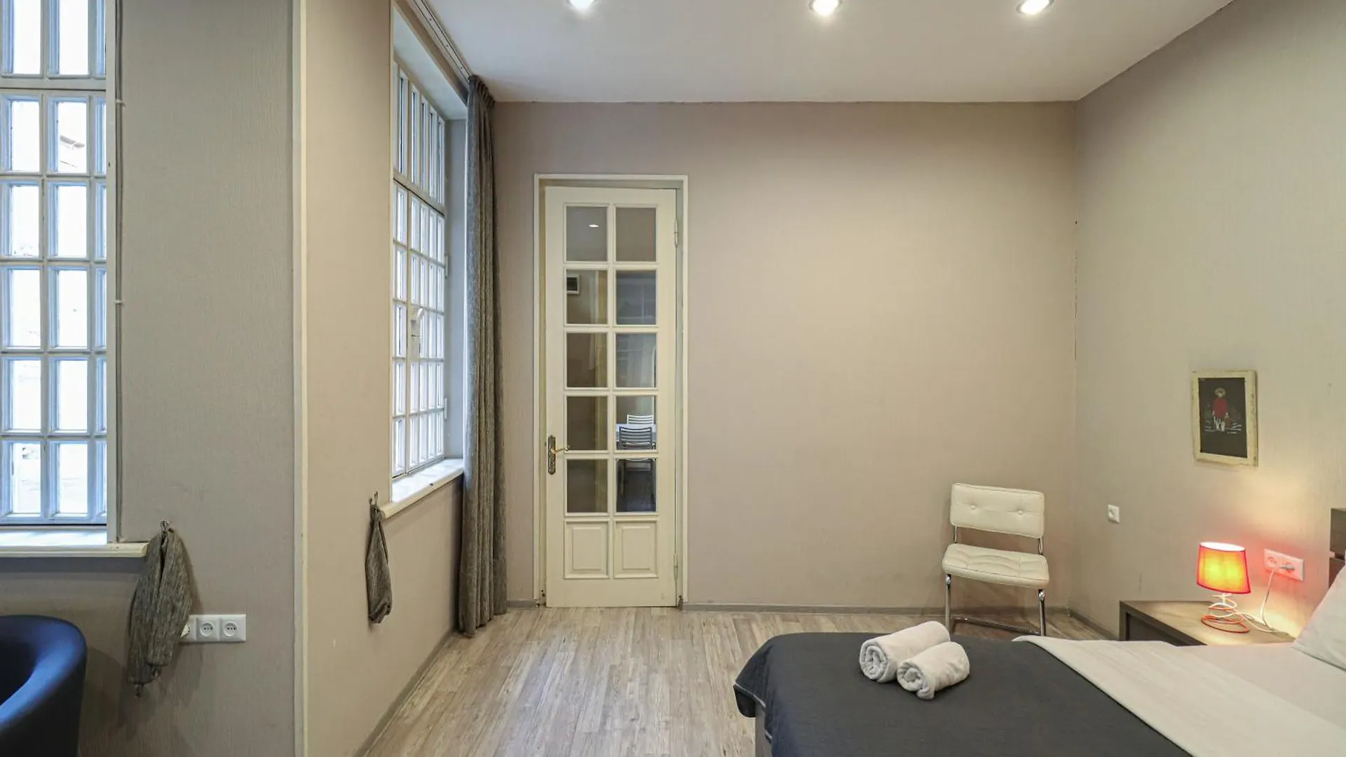 Central Tbilisi Apt Near Rustaveli Ave - By Wehost 0*,  Georgia